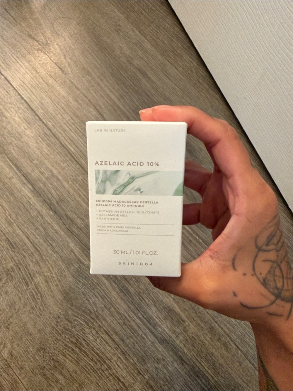 SKIN1004 Azelaic Acid 10% Serum — White & Green